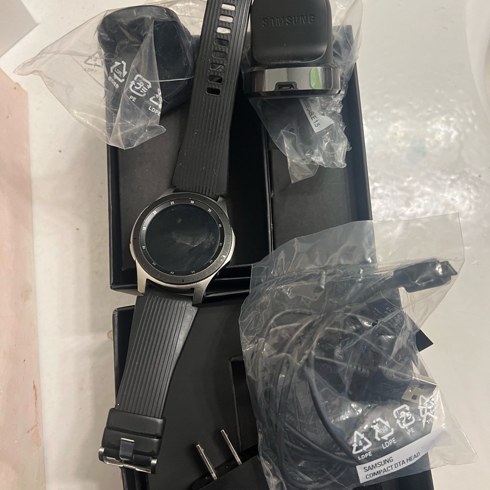 Samsung watchSMR800 serial number R5AK80C4MZF